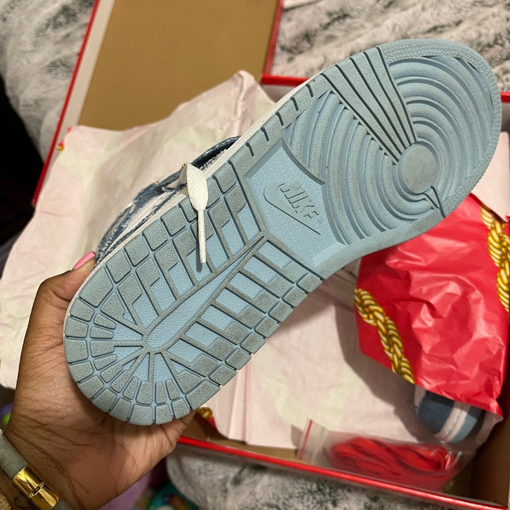 Jordan 1 Retro High OG Denim - Picture 4 of 5
